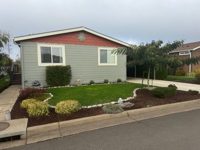 Lake Home For Sale in Junction City, Oregon