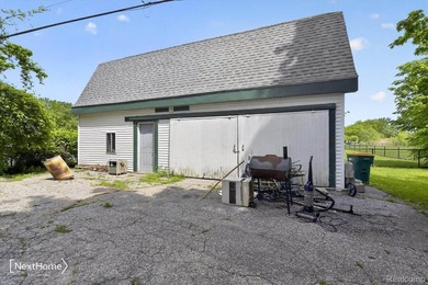 Opportunity awaits just outside the city limits of Belleville - photo 7