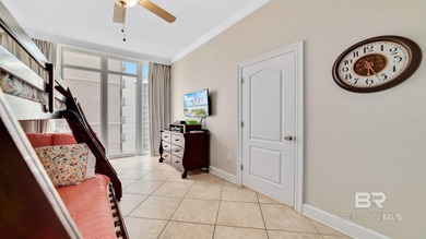 Rare opportunity to own a spacious 4-bedroom, 3-bath corner - photo 33