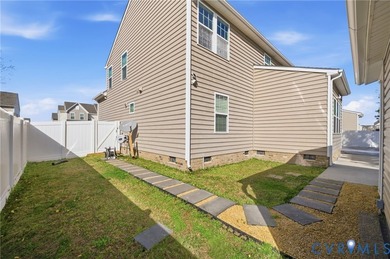 Nearly 3,500 square feet with a backyard built for entertaining - photo 37