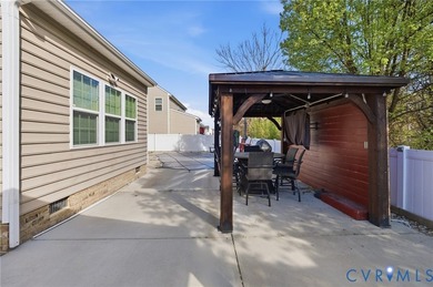 Nearly 3,500 square feet with a backyard built for entertaining - photo 38