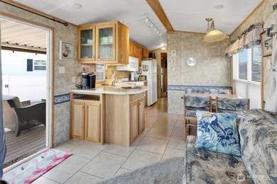 Come enjoy the vibrant coastal community of Birch Bay! This 2008 - photo 7