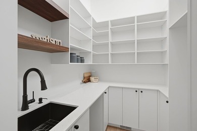 Un veritable joyau a decouvrir! Nichee au coeur d'un quartier - photo 14