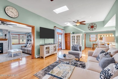 Custom Built Silver Bay Retreat minutes from GSP .Turnkey - photo 16