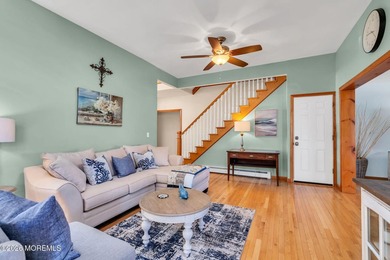Custom Built Silver Bay Retreat minutes from GSP .Turnkey - photo 17