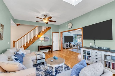 Custom Built Silver Bay Retreat minutes from GSP .Turnkey - photo 18