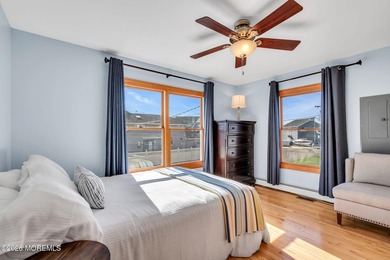 Custom Built Silver Bay Retreat minutes from GSP .Turnkey - photo 23