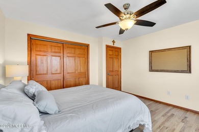 Custom Built Silver Bay Retreat minutes from GSP .Turnkey - photo 29