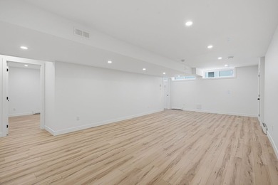 Un veritable joyau a decouvrir! Nichee au coeur d'un quartier - photo 33