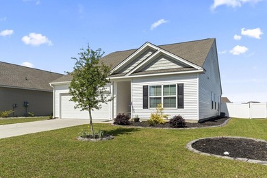 Four-bedroom, two-bathroom, single-story ranch home with pond - photo 37