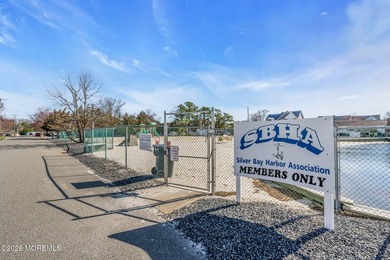 Custom Built Silver Bay Retreat minutes from GSP .Turnkey - photo 45