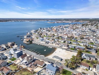 Custom Built Silver Bay Retreat minutes from GSP .Turnkey - photo 48