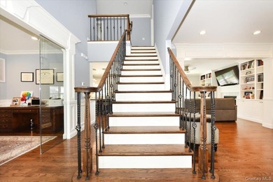 This Lee Kirsch custom-built colonial offers the perfect blend - photo 4