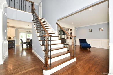 This Lee Kirsch custom-built colonial offers the perfect blend - photo 5