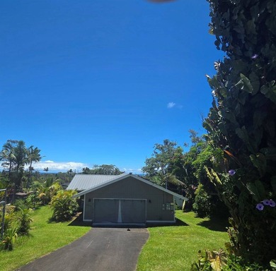 Peek-a-boo ocean view on sunny days in Ainaloa, one of East - photo 3