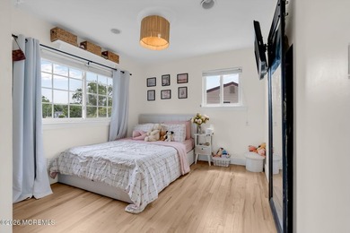 Vacation at home every day in this beautifully renovated 4 bed 2 - photo 21