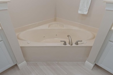 Welcome to low-maintenance living in the heart of Niceville with - photo 26