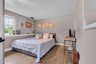 Vacation at home every day in this beautifully renovated 4 bed 2 - photo 28