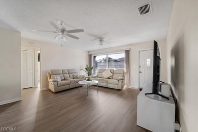Fully renovated 3BR/2BA + den pool home offering panoramic 180 - photo 31