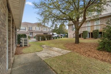 Welcome to low-maintenance living in the heart of Niceville with - photo 34
