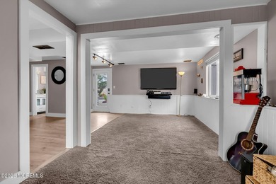 Vacation at home every day in this beautifully renovated 4 bed 2 - photo 35