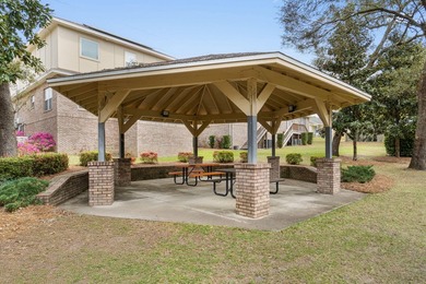 Welcome to low-maintenance living in the heart of Niceville with - photo 36