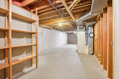 This spacious family home is located at the end of a quiet - photo 41