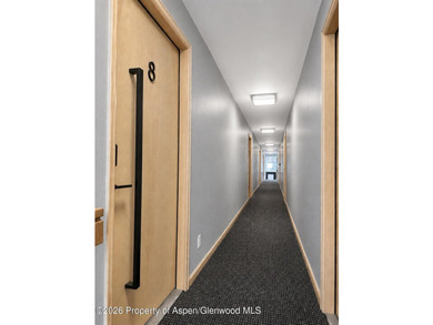 LEAST EXPENSIVE 3 BEDROOM IN THE CORE! Beautifully renovated - photo 2