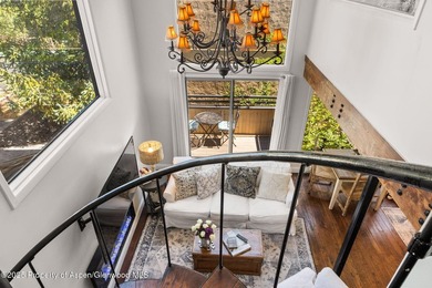 LEAST EXPENSIVE 3 BEDROOM IN THE CORE! Beautifully renovated - photo 3