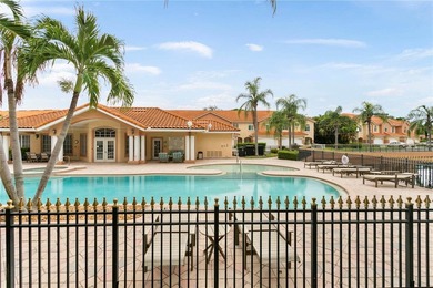 Under contract-accepting backup offers. Welcome to easy Florida - photo 3