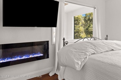 LEAST EXPENSIVE 3 BEDROOM IN THE CORE! Beautifully renovated - photo 7