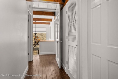 LEAST EXPENSIVE 3 BEDROOM IN THE CORE! Beautifully renovated - photo 9