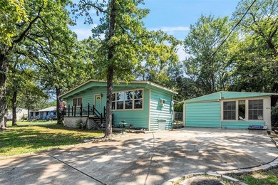 Cedar Creek Lake Home For Sale in Payne Springs Texas
