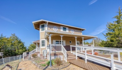 Lake Home For Sale in Sevierville, Tennessee