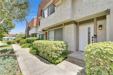 Welcome to your beautifully remodeled three bedroom two and a - photo 2