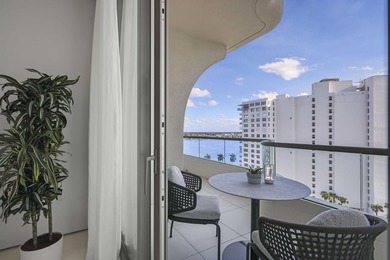 NEW, Turn-key, move-in ready residence with stunning waterfront - photo 19