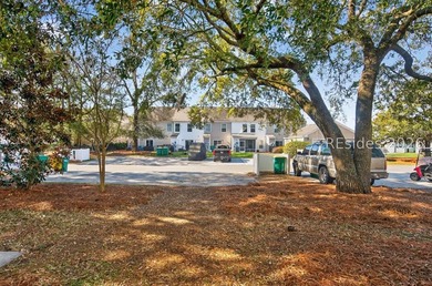 Exceptional 2 Master Bedroom Townhome in the amenity rich - photo 21