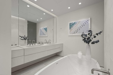 NEW, Turn-key, move-in ready residence with stunning waterfront - photo 23