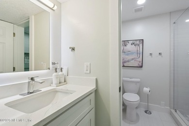 NEW PRICE - Priced Below Recent Appraised Value! This fully - photo 26