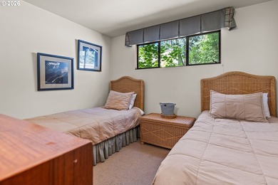 Set among the pines in one of Black Butte Ranch's most coveted - photo 26