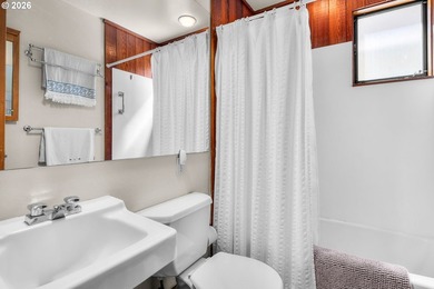 Set among the pines in one of Black Butte Ranch's most coveted - photo 28
