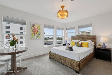 NEW PRICE - Priced Below Recent Appraised Value! This fully - photo 32