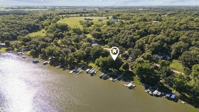 This fully furnished 4-bedroom, 2.5 bath home sits directly on - photo 33