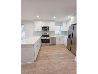 Brand New!!! Fully detached legal 2-Family house built with - photo 6