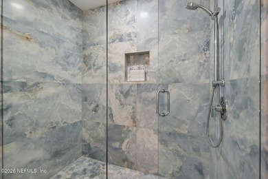 NEW PRICE - Priced Below Recent Appraised Value! This fully - photo 39