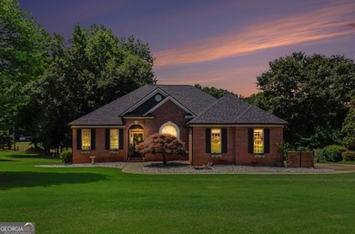 Turnkey Lakefront Luxury with Private DockCompletely renovated - photo 2