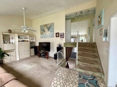 Located in the heart of Lindenhurst Village this 4 bedroom, 1.5 - photo 13