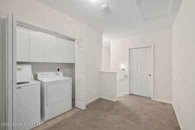 Beautifully maintained townhome in the desirable gated community - photo 16