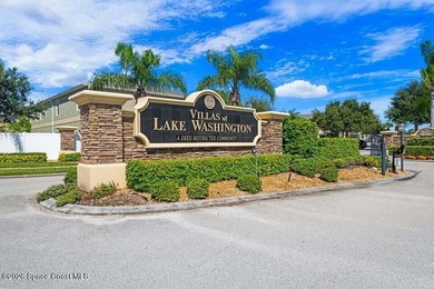 Beautifully maintained townhome in the desirable gated community - photo 17