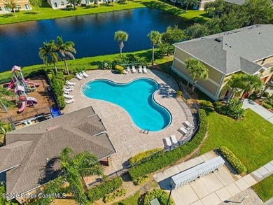 Beautifully maintained townhome in the desirable gated community - photo 18
